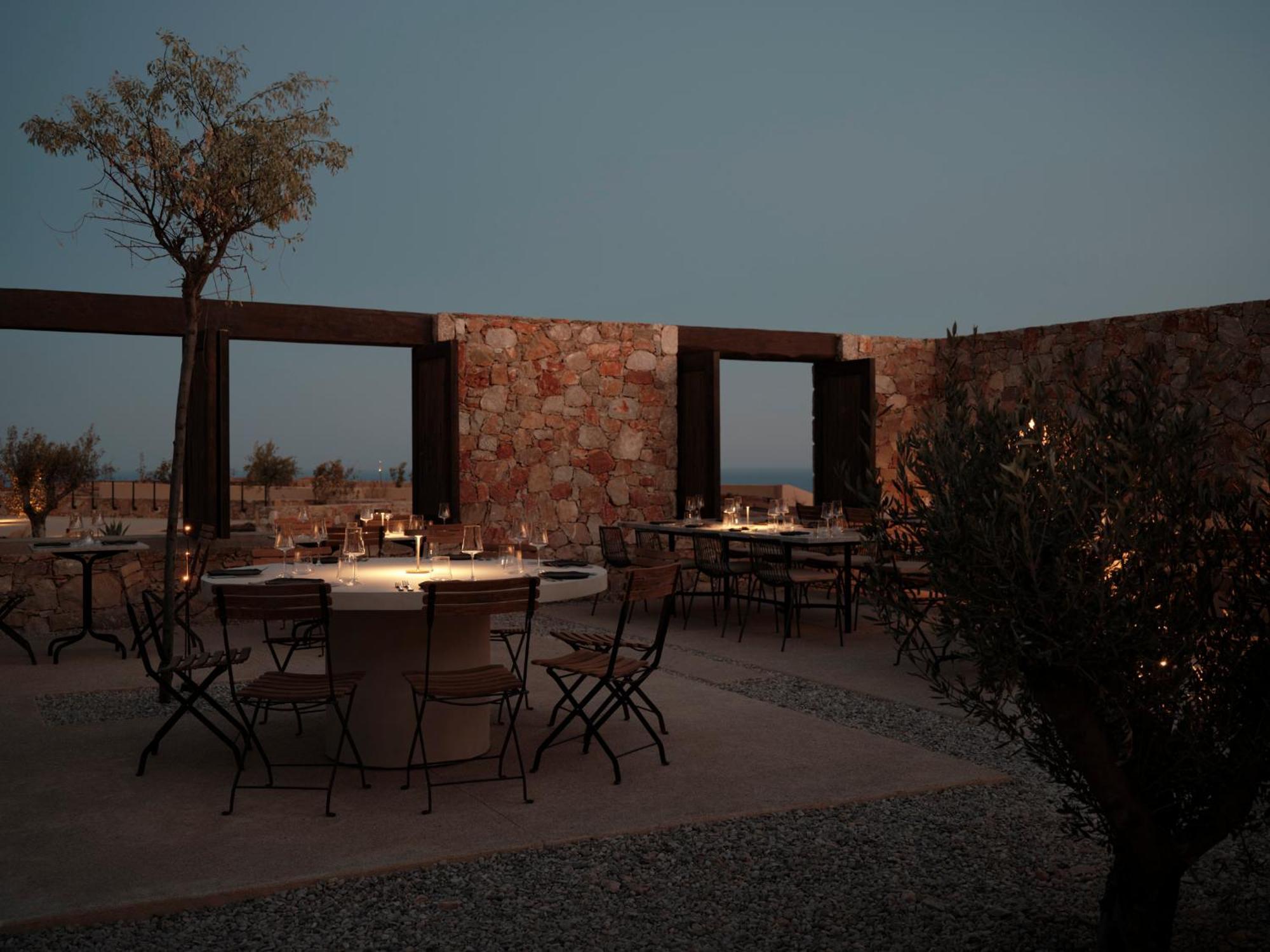 Gundari Hotel Petousis Luaran gambar
