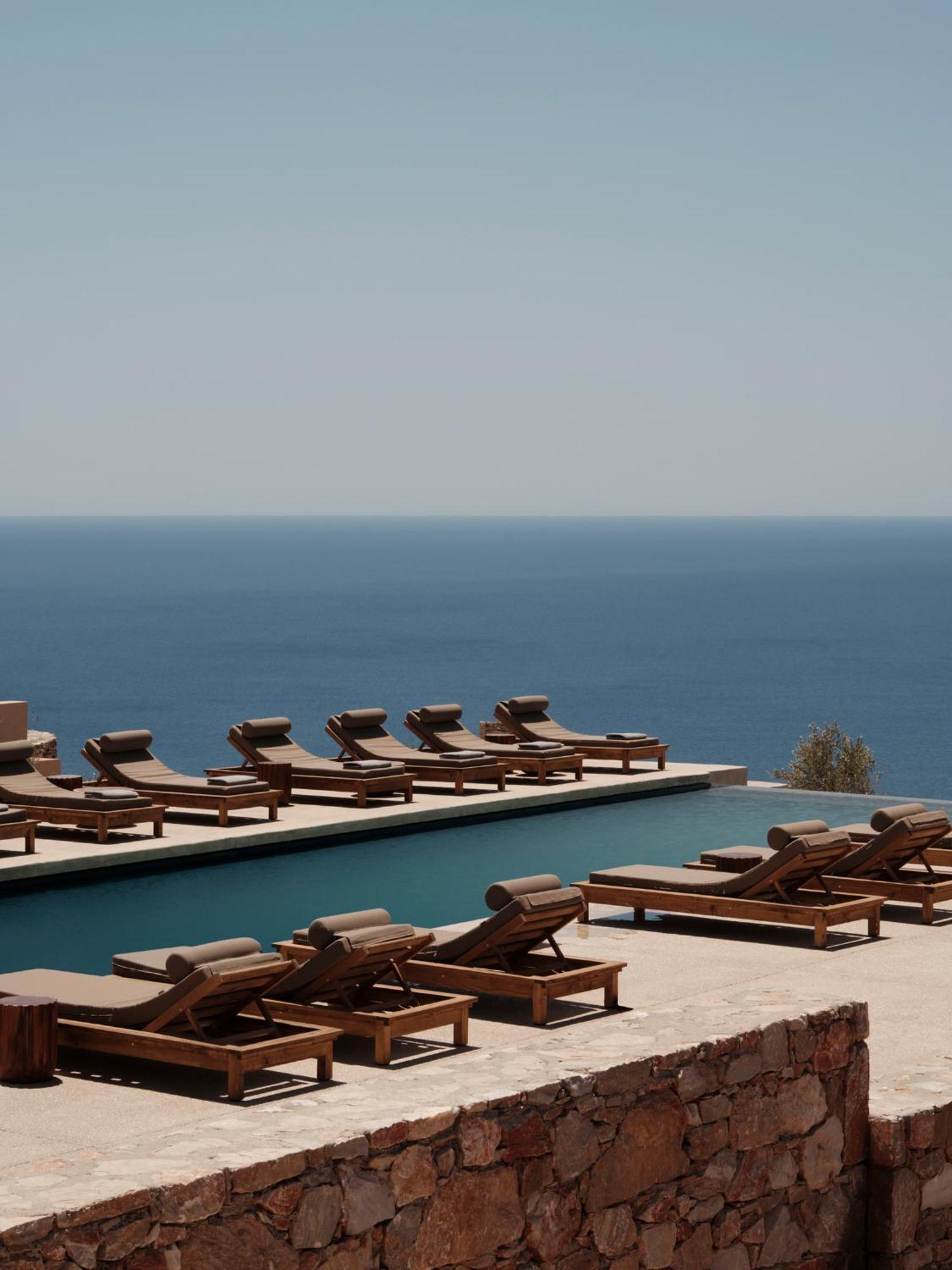 Gundari Hotel Petousis Luaran gambar